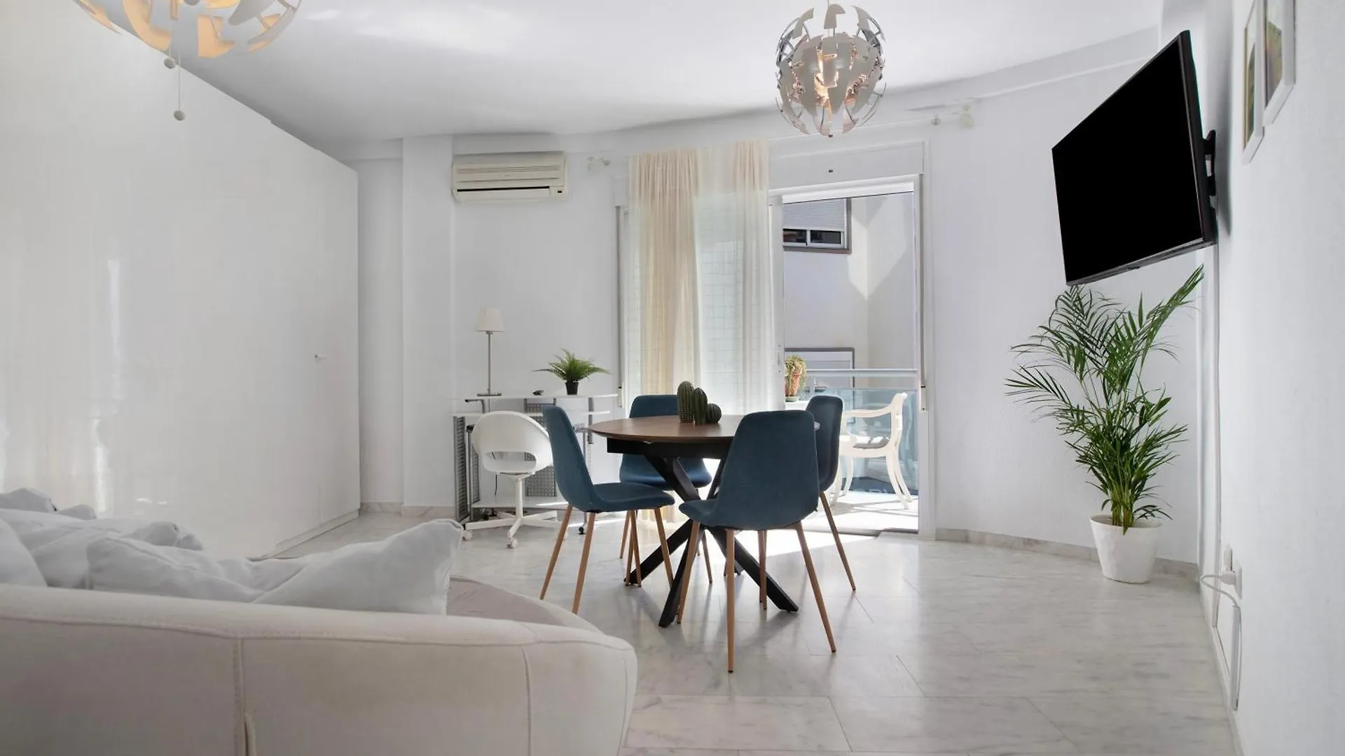 Plata Plaza Apartment Torremolinos